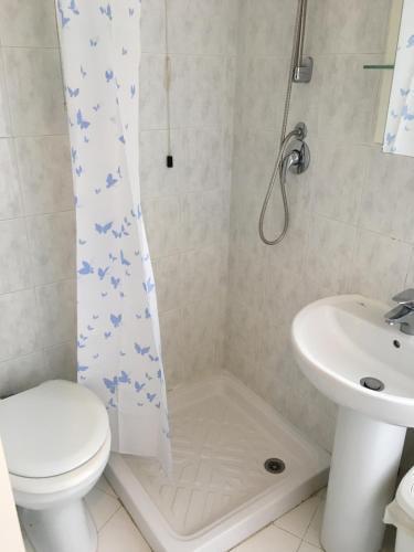 ואראצה Hotel Azzurro מראה חיצוני תמונה