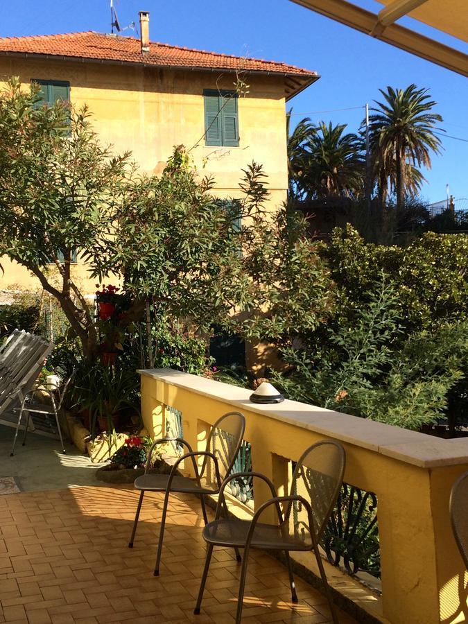 ואראצה Hotel Azzurro מראה חיצוני תמונה