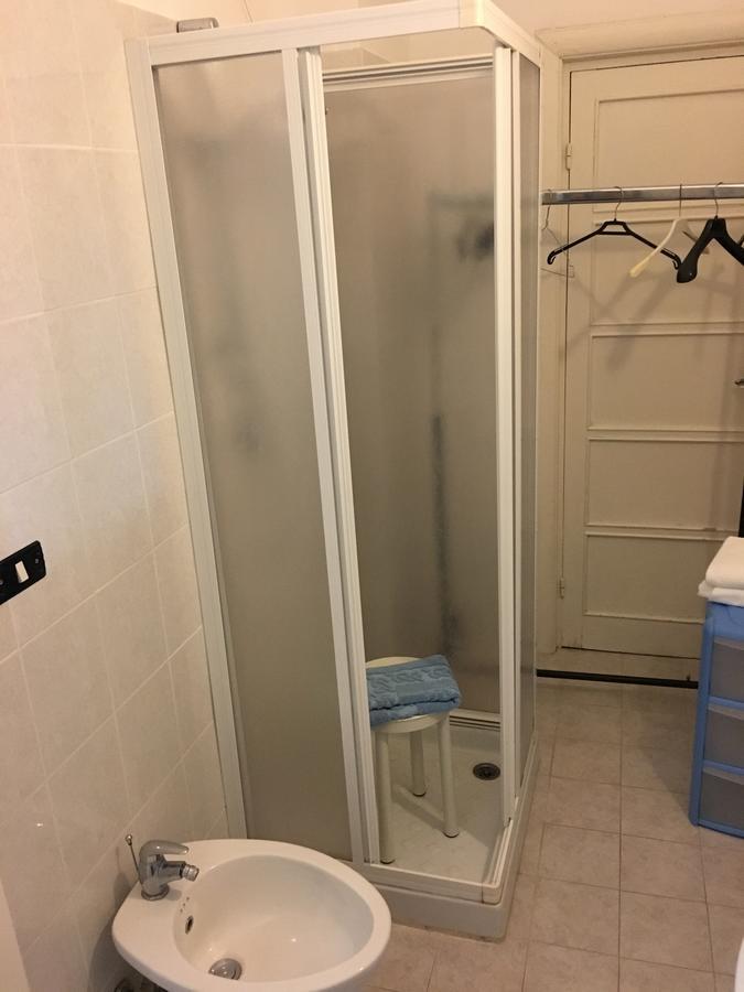 ואראצה Hotel Azzurro מראה חיצוני תמונה